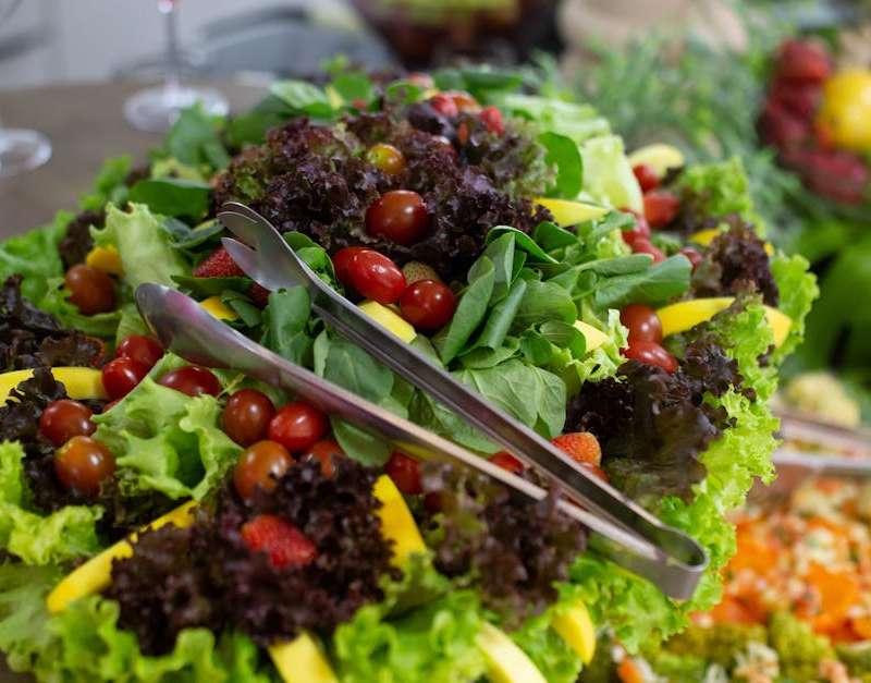 Descubra quais alimentos podem reduzir a ansiedade e apoiar o seu bem-estar emocional e mental. Saiba como a nutrição impacta a sua saúde.