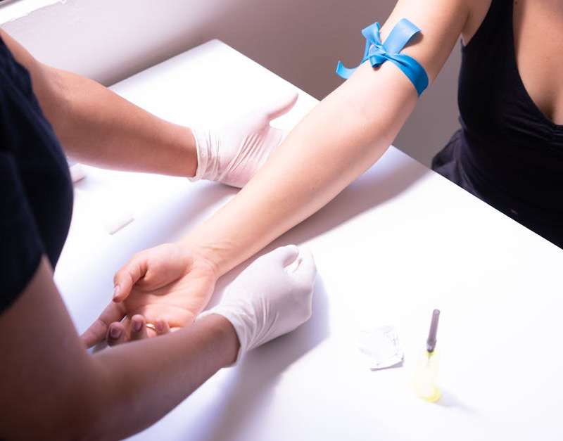 As análises ao sangue são um dos exames de diagnóstico mais solicitados na prática médica, oferecendo uma janela para o funcionamento interno do corpo huma…