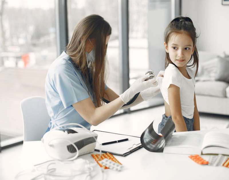 Submeter-se a um check-up médico anual é uma medida preventiva crucial para a manutenção da saúde ao longo da vida. Embora muitas pessoas associem estas co…