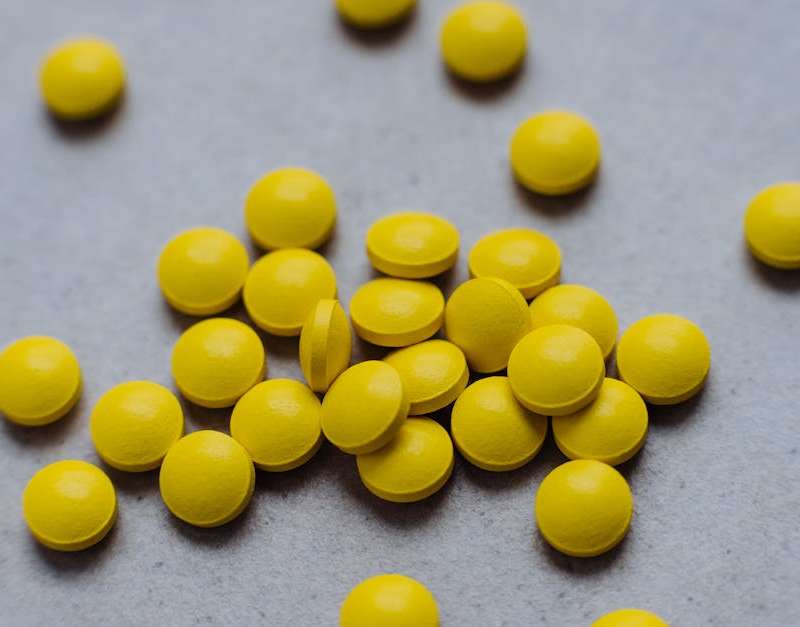O Clonazepam é um fármaco pertencente à classe das benzodiazepinas, amplamente utilizado no tratamento de diversas condições neurológicas e psiquiátricas. …