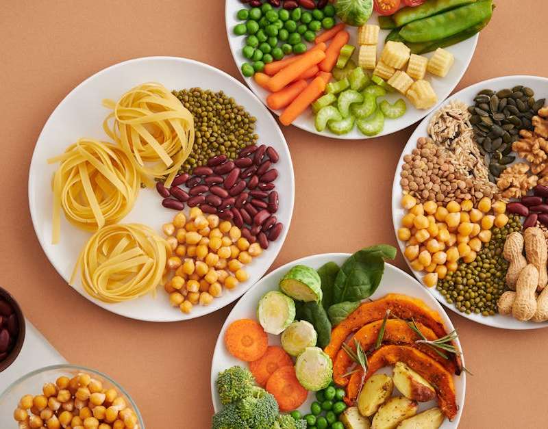 Conheça as fibras alimentares, essenciais para a sua saúde digestiva. Explore os diferentes tipos e as melhores fontes para incluí-las na sua dieta.