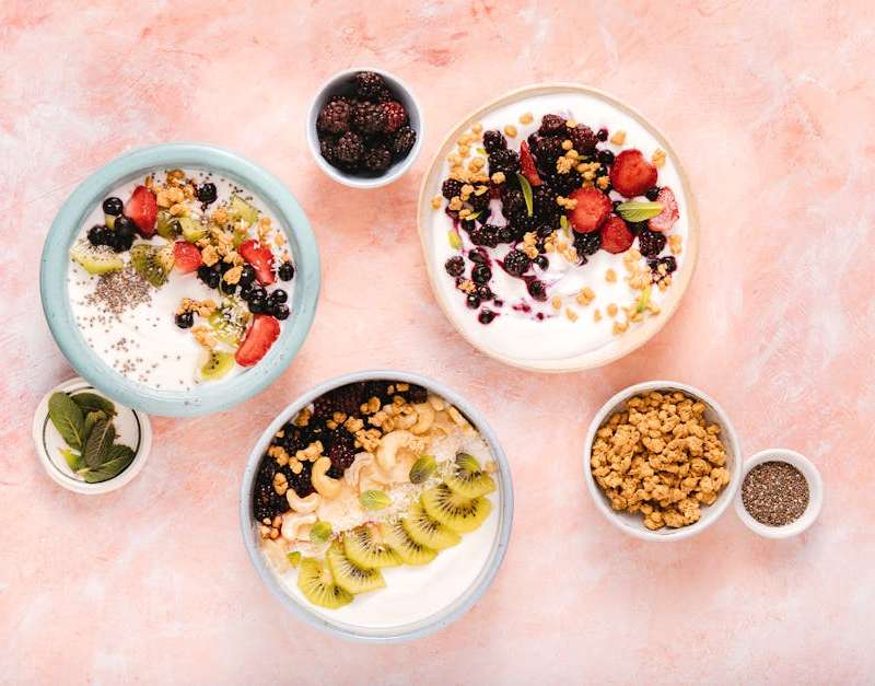 Explora este guia de superalimentos e fica a saber o que são, os seus benefícios comprovados e como os integrar na tua rotina alimentar diária.