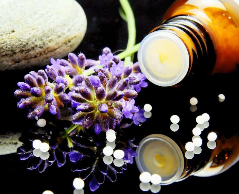 Homeopatia: explora este método complementar e descobre o que a ciência diz sobre a sua eficácia. Aprofunda os factos e decide por ti.