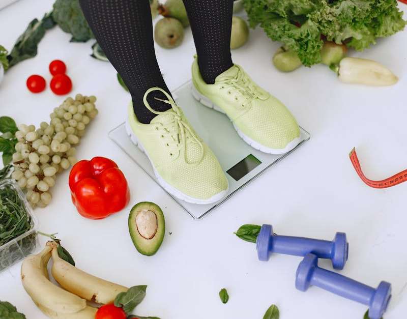 Descubra como manter um peso saudável a longo prazo com hábitos simples, alimentação equilibrada e estratégias sustentáveis.