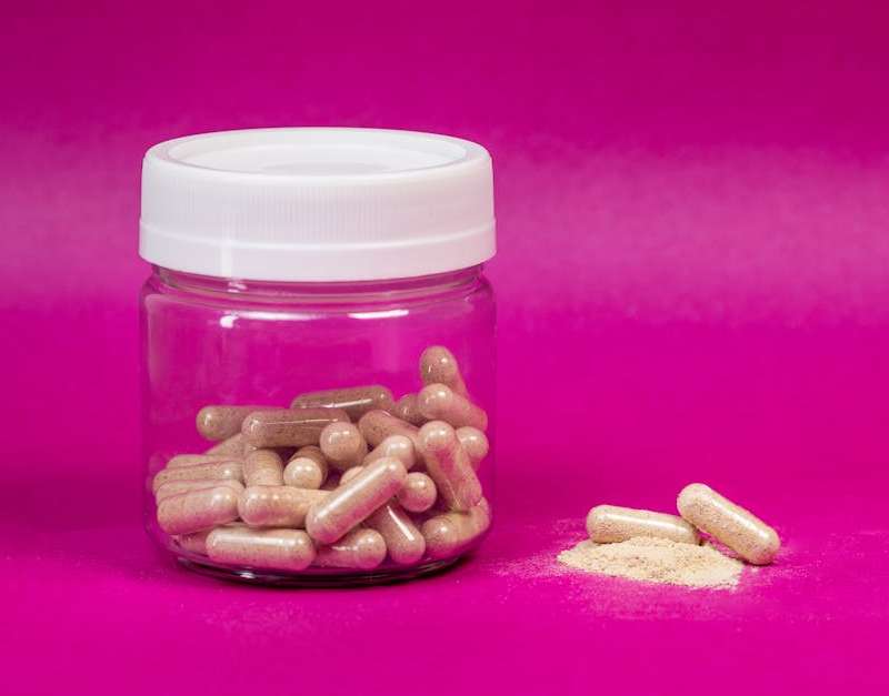 Comparámos 12 inibidores de apetite à venda em Portugal. Eis os 5 com evidência real, doses corretas e melhor relação preço/segurança — revisto por nutricionista.
