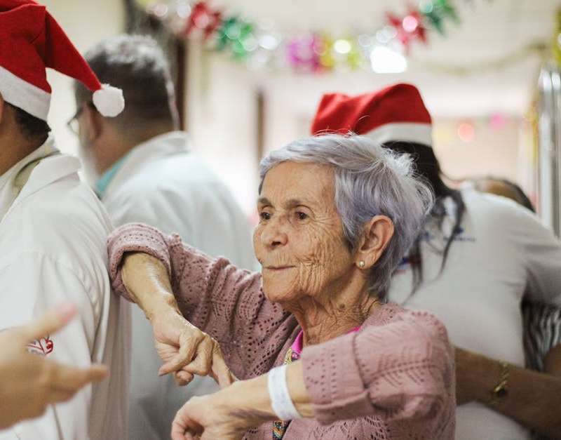 Descobre como a musculação combate a depressão em idosos, melhorando a sua saúde mental e bem-estar geral. Fica a conhecer os benefícios desta atividade.