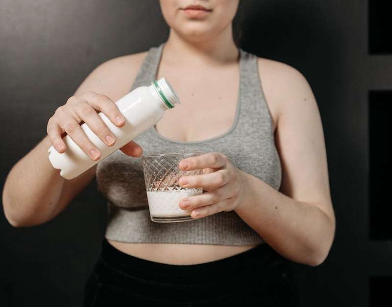 Análise da THE Whey da MyProtein: triple-blend com 25g de proteína, enzimas DigeZyme, comparação com ON Gold Standard e Impact Whey. Vale o preço extra?