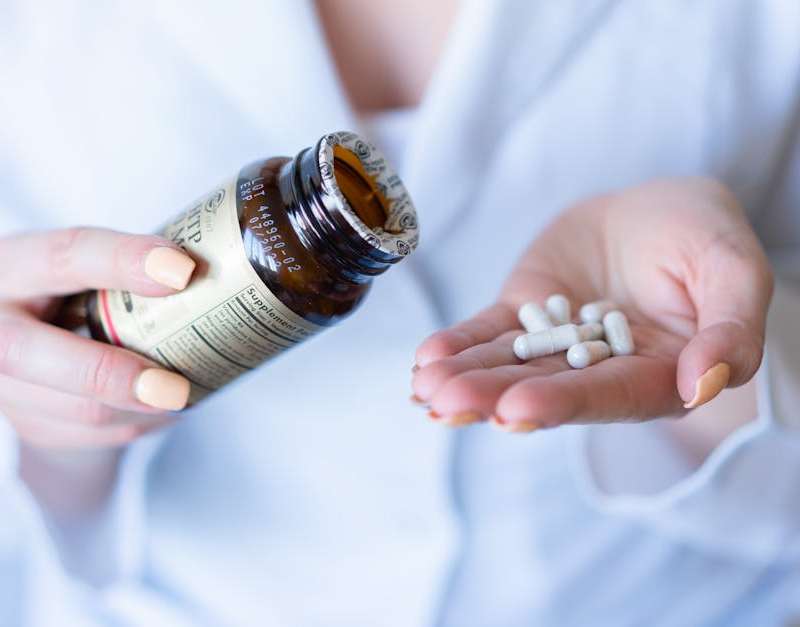 O omeprazol é um dos medicamentos mais prescritos e conhecidos em Portugal, pertencente à classe dos inibidores da bomba de protões IBP. A sua ação princip…