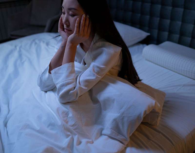 O suor noturno, também conhecido como hiperidrose noturna ou sudorese noturna excessiva, refere-se à transpiração intensa durante o sono, que pode levar a …