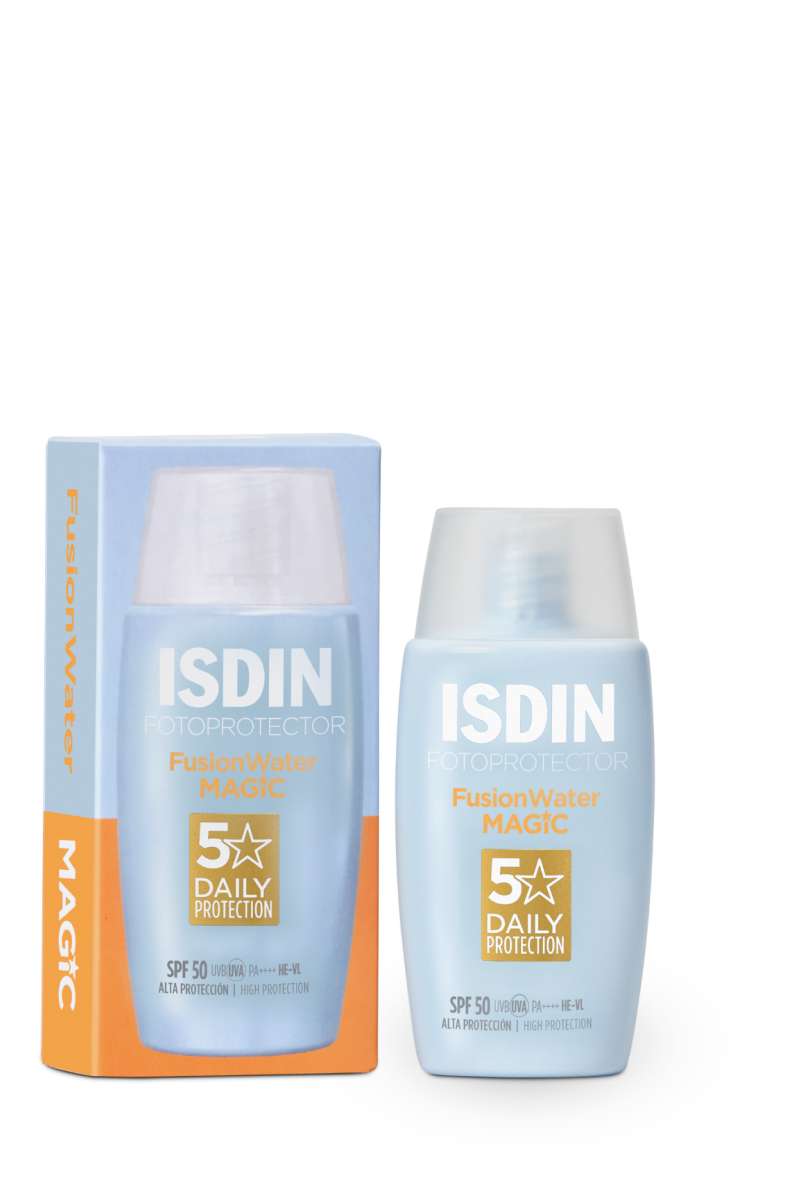 Análise ao ISDIN Fusion Water MAGIC SPF 50 de 50 ml: características da marca, aplicação, diferenças das versões com cor e cuidados de proteção solar.