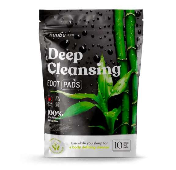 Análise honesta aos adesivos Nuubu: ingredientes, como se usam, porque escurecem, o que a ciência diz sobre "detox" pelos pés e quando falar com o médico.